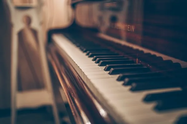 Piano keyboard